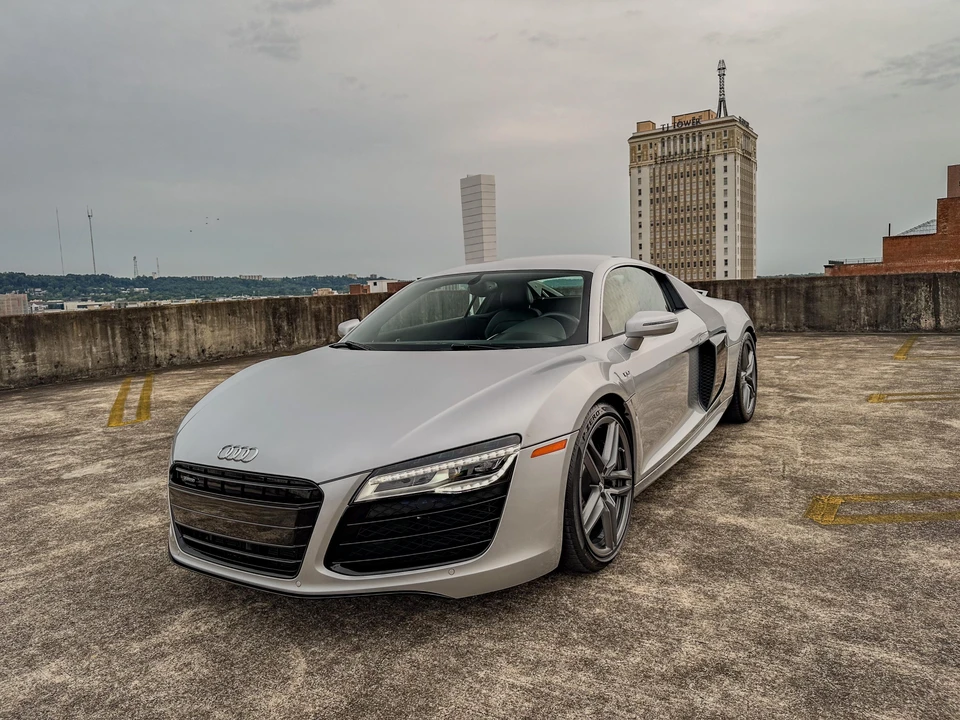 2014 Audi 42 R8 - Image 12 of 31