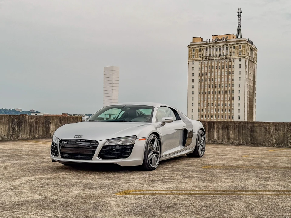 2014 Audi 42 R8 - Image 14 of 31