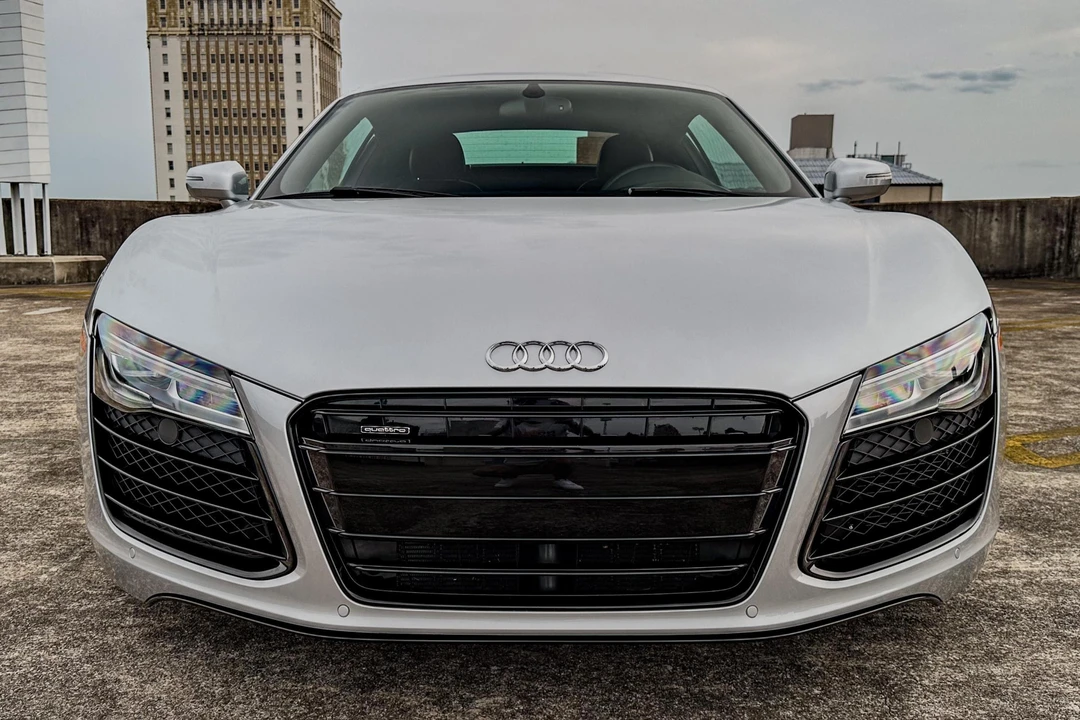 2014 Audi 42 R8 - Image 2 of 31