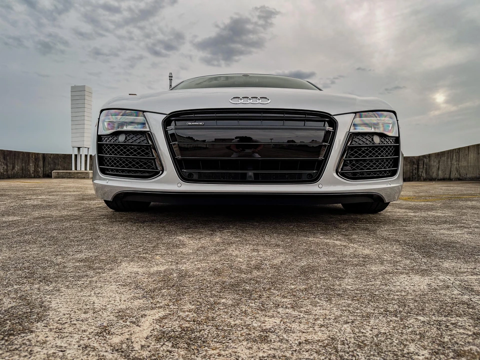 2014 Audi 42 R8 - Image 9 of 31