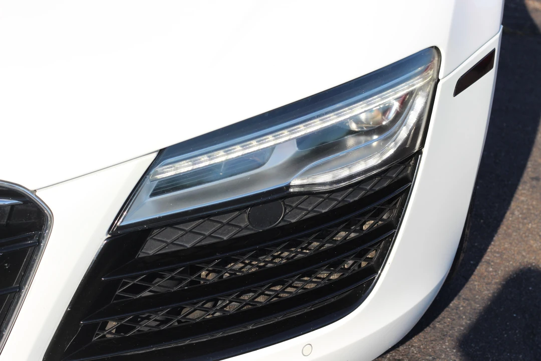 2014 Audi 42 R8 - Image 27 of 31