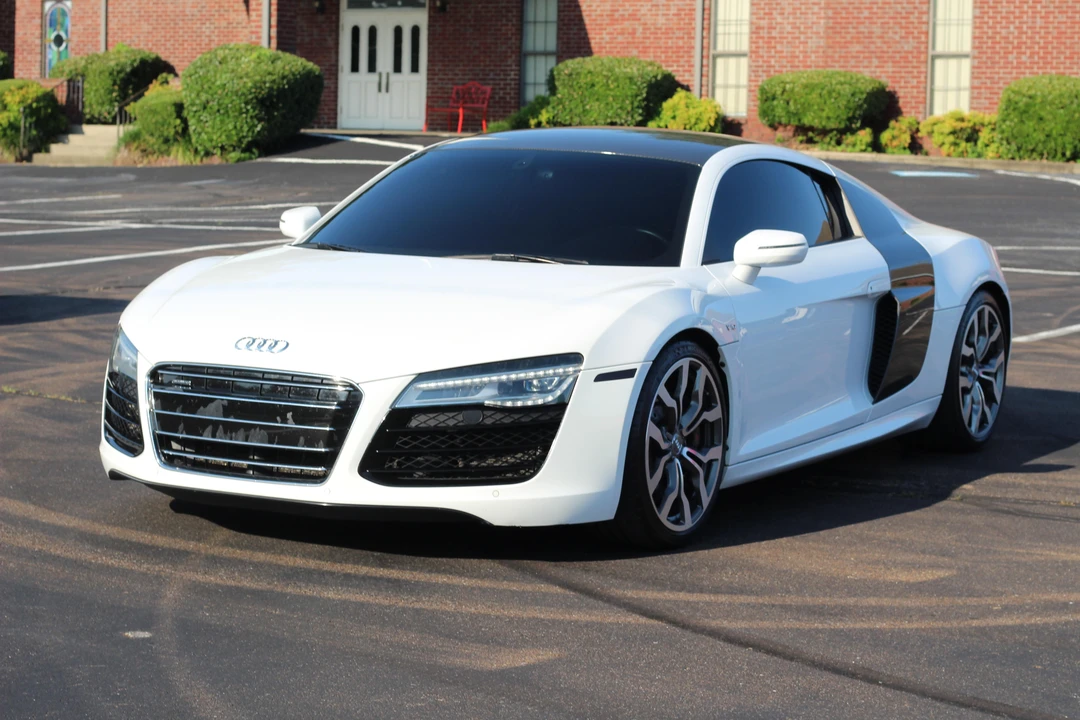 2014 Audi 42 R8 - Image 8 of 31