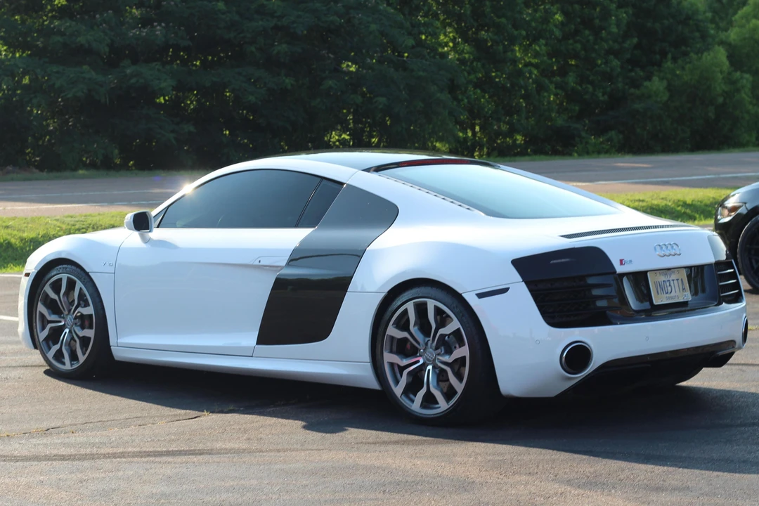 2014 Audi 42 R8 - Image 11 of 31