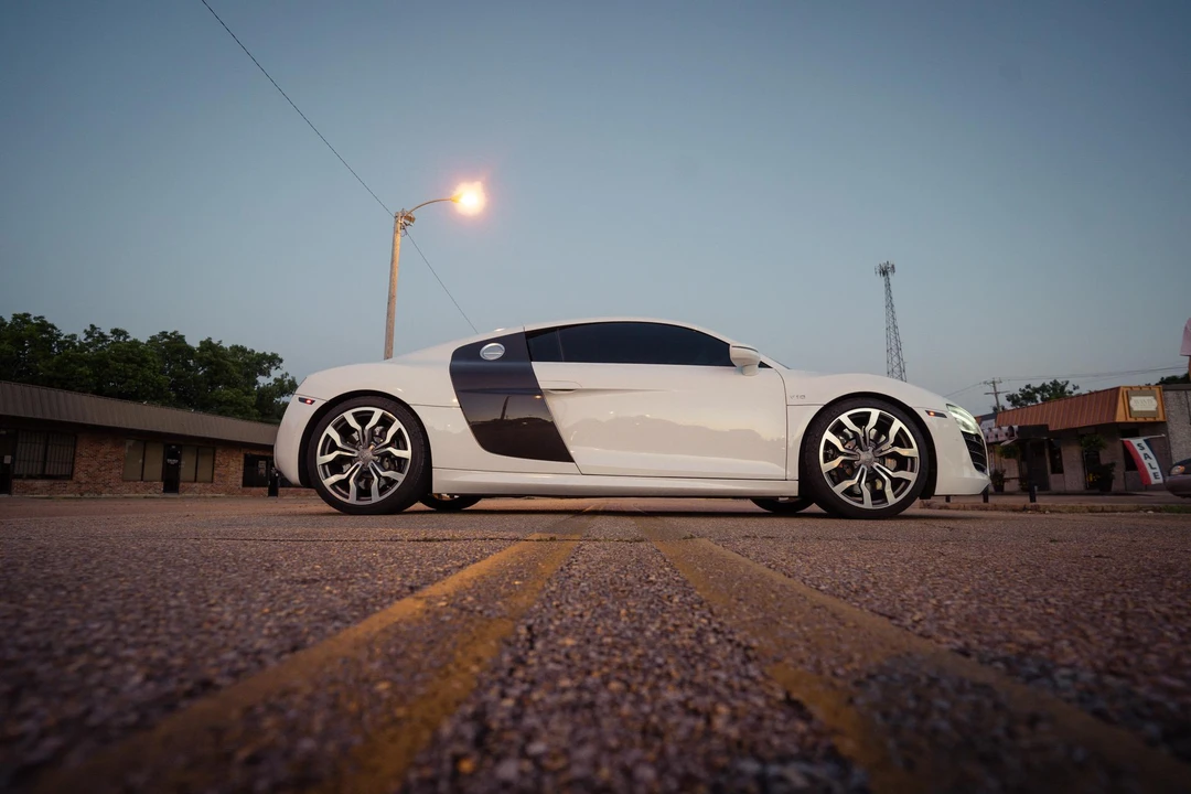 2014 Audi 42 R8 - Image 21 of 31