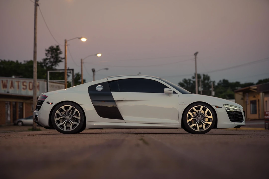2014 Audi 42 R8 - Image 20 of 31