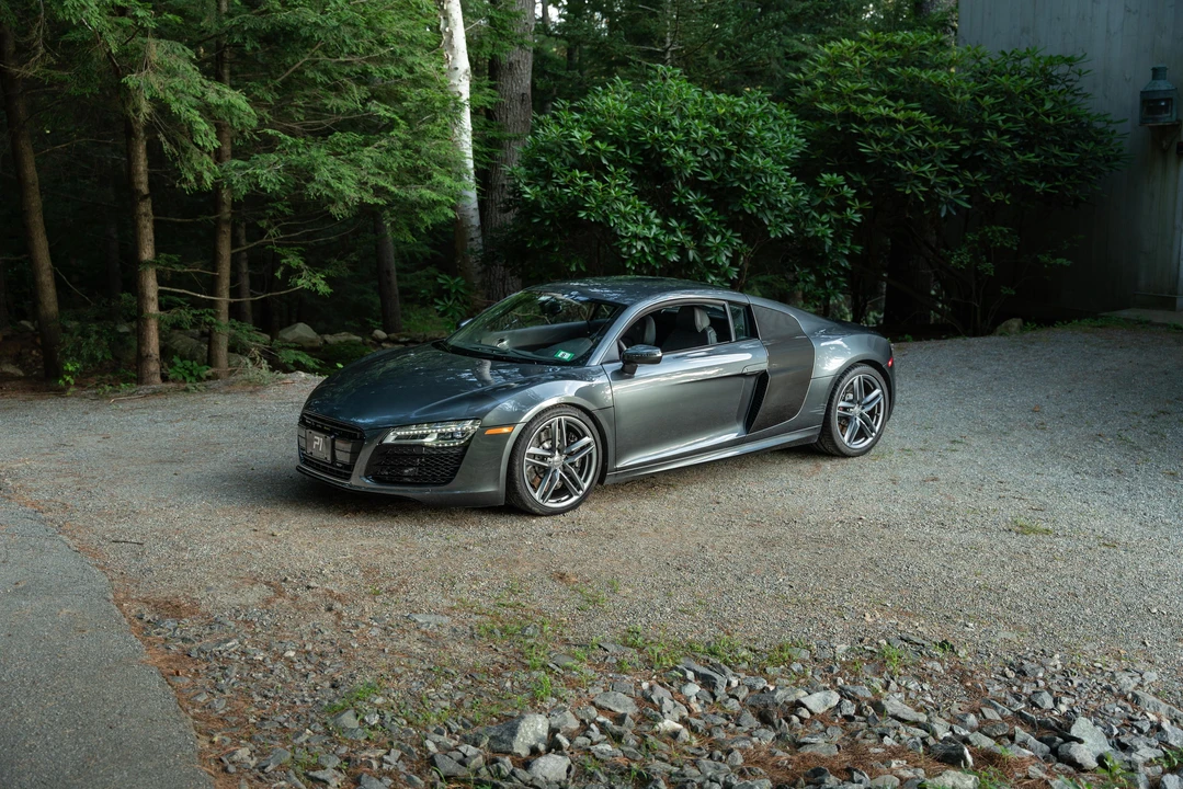 2014 Audi 42 R8 - Image 9 of 31
