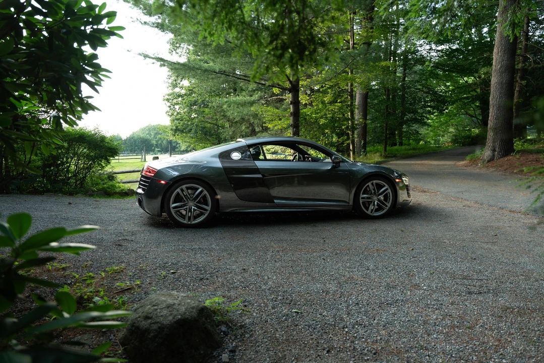 2014 Audi 42 R8 - Image 18 of 31