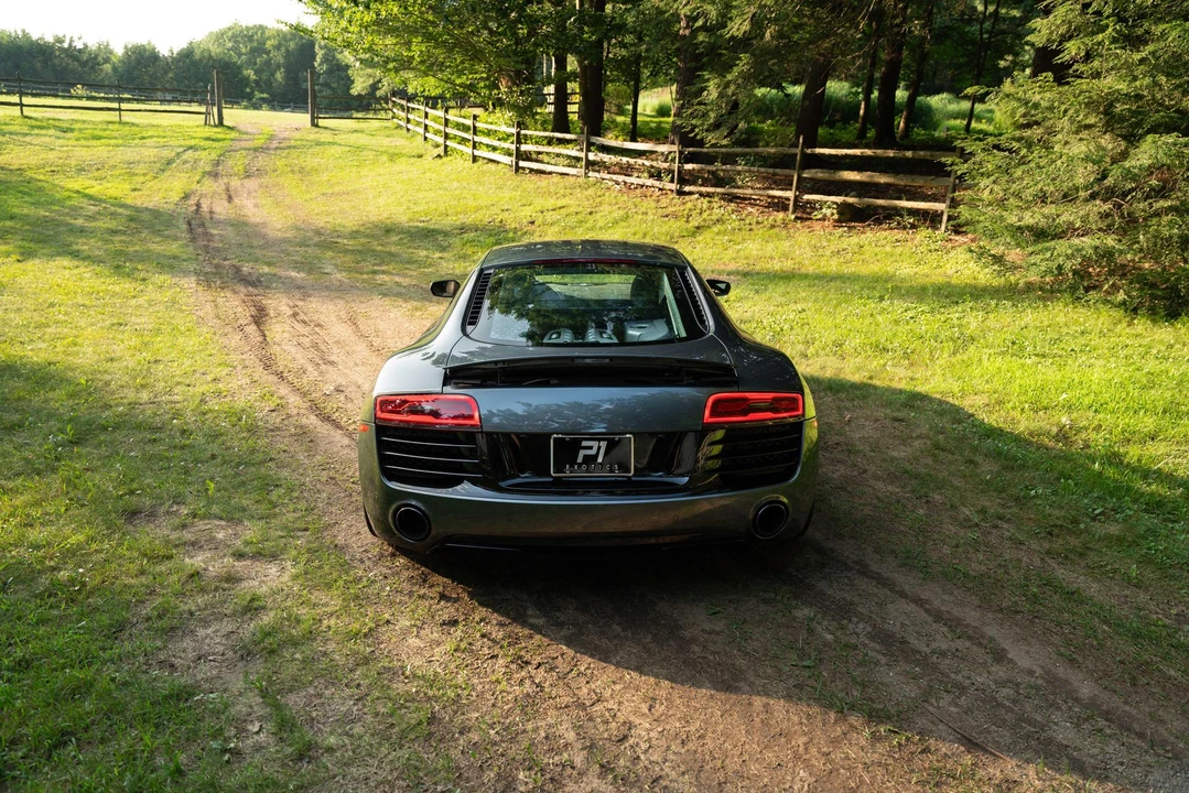 2014 Audi 42 R8 - Image 15 of 31
