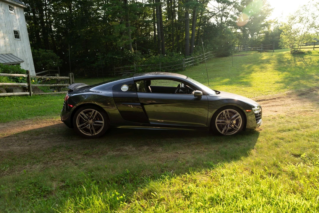 2014 Audi 42 R8 - Image 19 of 31