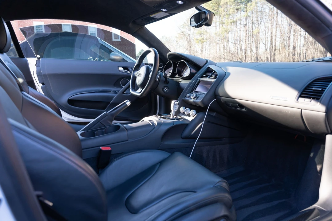 2014 Audi 42 R8 - Image 11 of 12