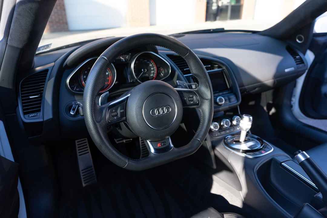 2014 Audi 42 R8 - Image 9 of 12