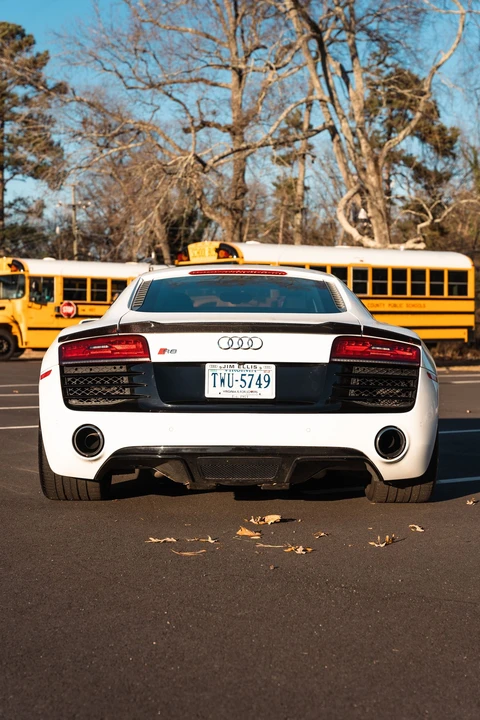 2014 Audi 42 R8 - Image 8 of 12