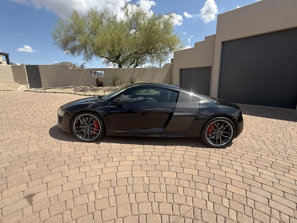 2014 Audi 42 R8 - Image 8 of 31