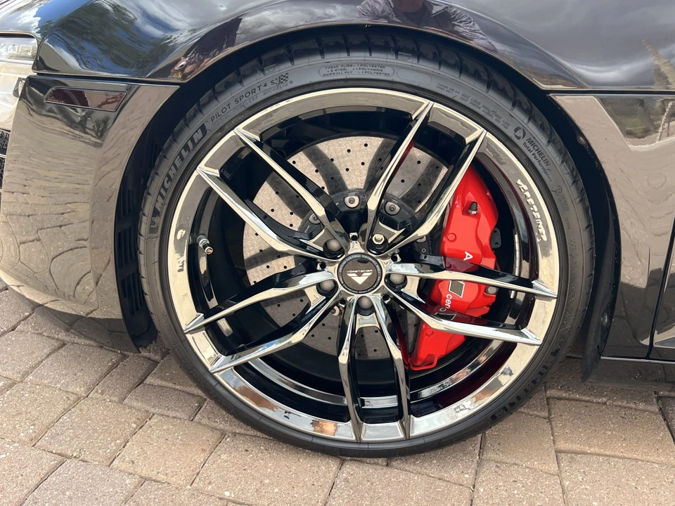 2014 Audi 42 R8 - Image 24 of 31