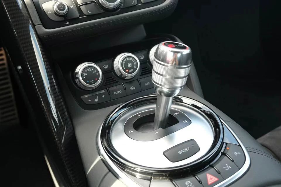 2014 Audi 42 R8 - Image 13 of 15