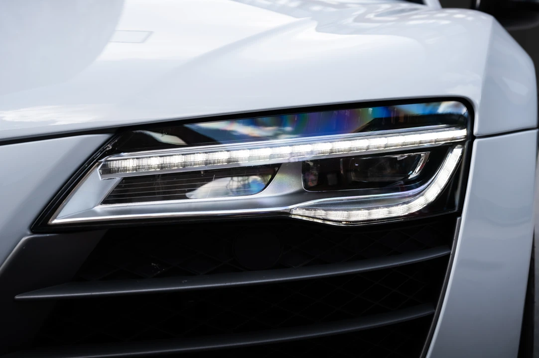 2014 Audi 42 R8 - Image 11 of 31