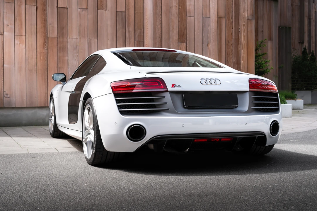 2014 Audi 42 R8 - Image 7 of 31
