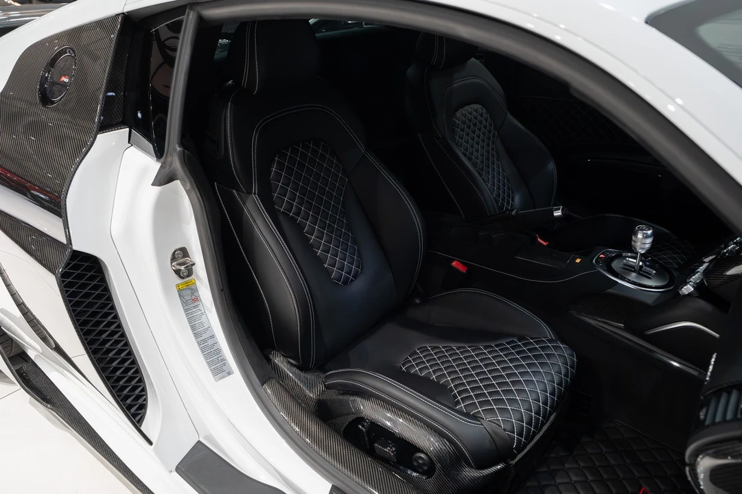 2014 Audi 42 R8 - Image 30 of 31