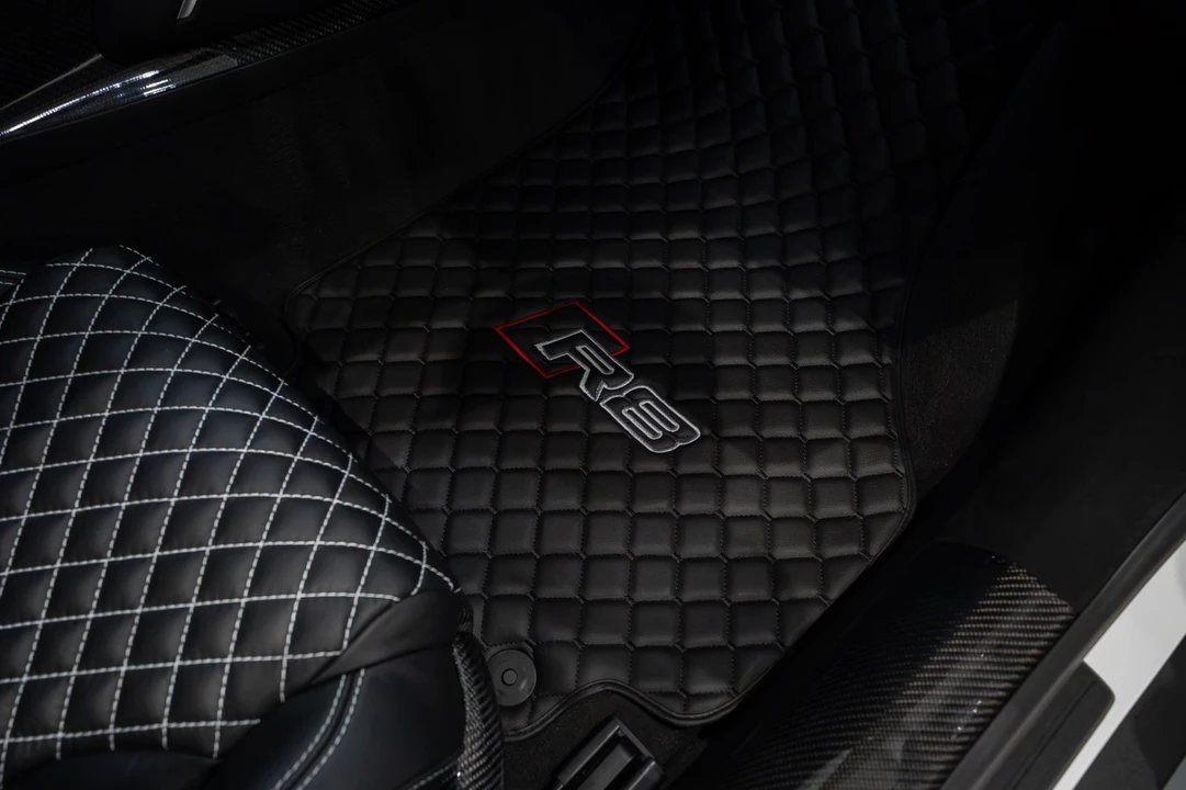 2014 Audi 42 R8 - Image 28 of 31