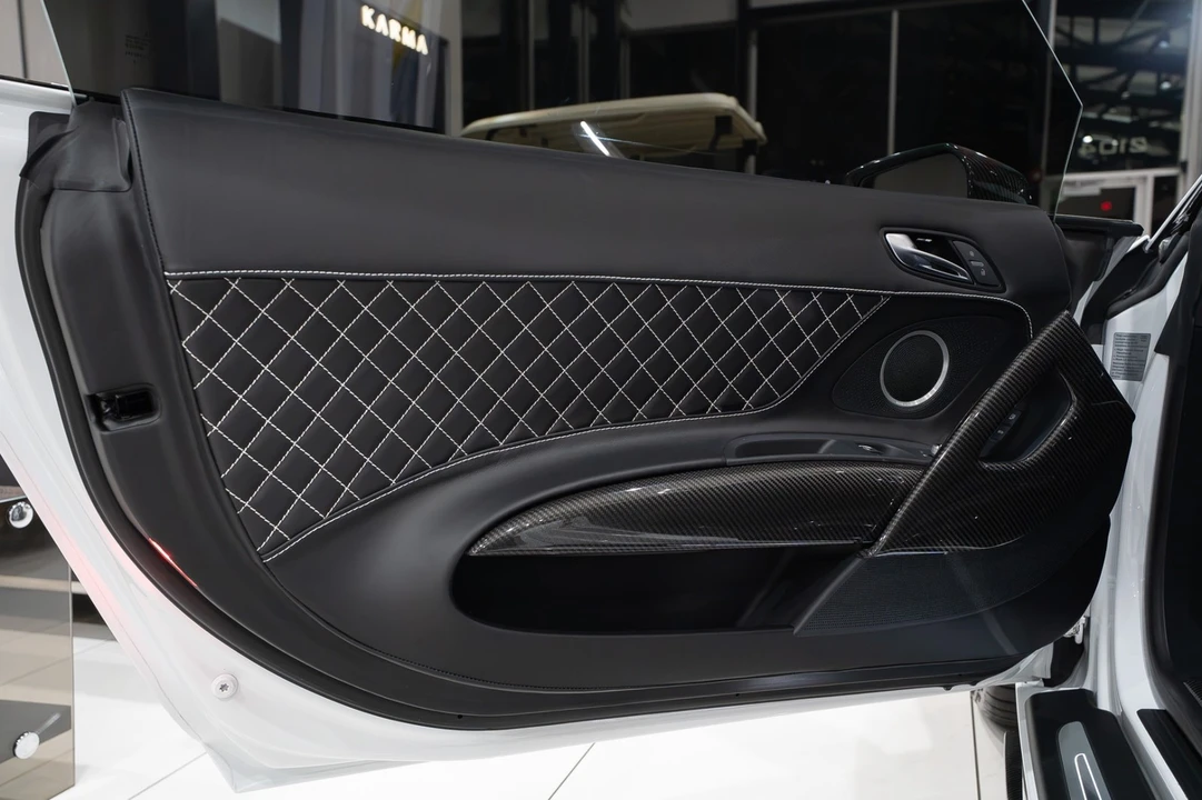 2014 Audi 42 R8 - Image 5 of 31