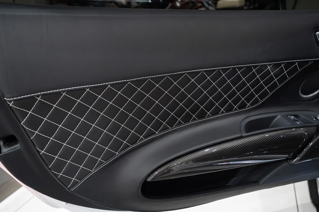 2014 Audi 42 R8 - Image 6 of 31
