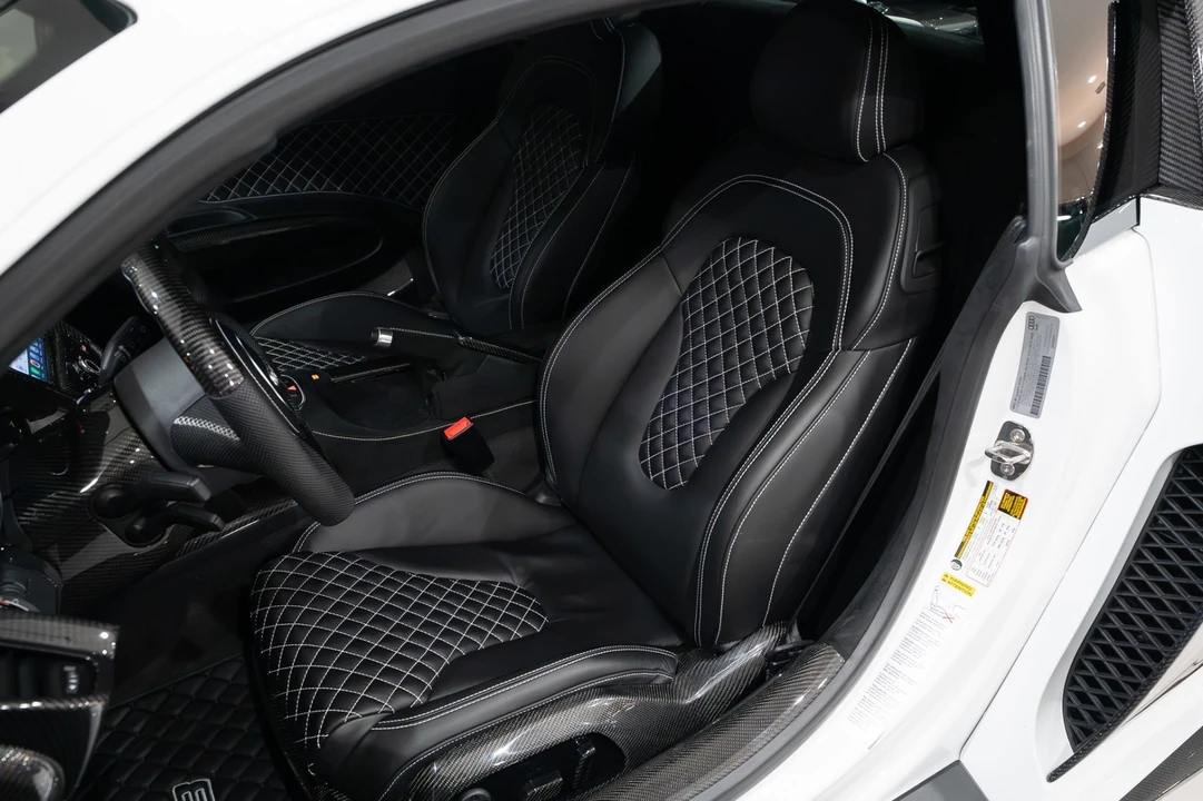 2014 Audi 42 R8 - Image 11 of 31