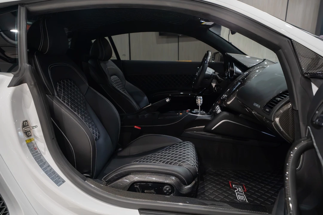 2014 Audi 42 R8 - Image 29 of 31