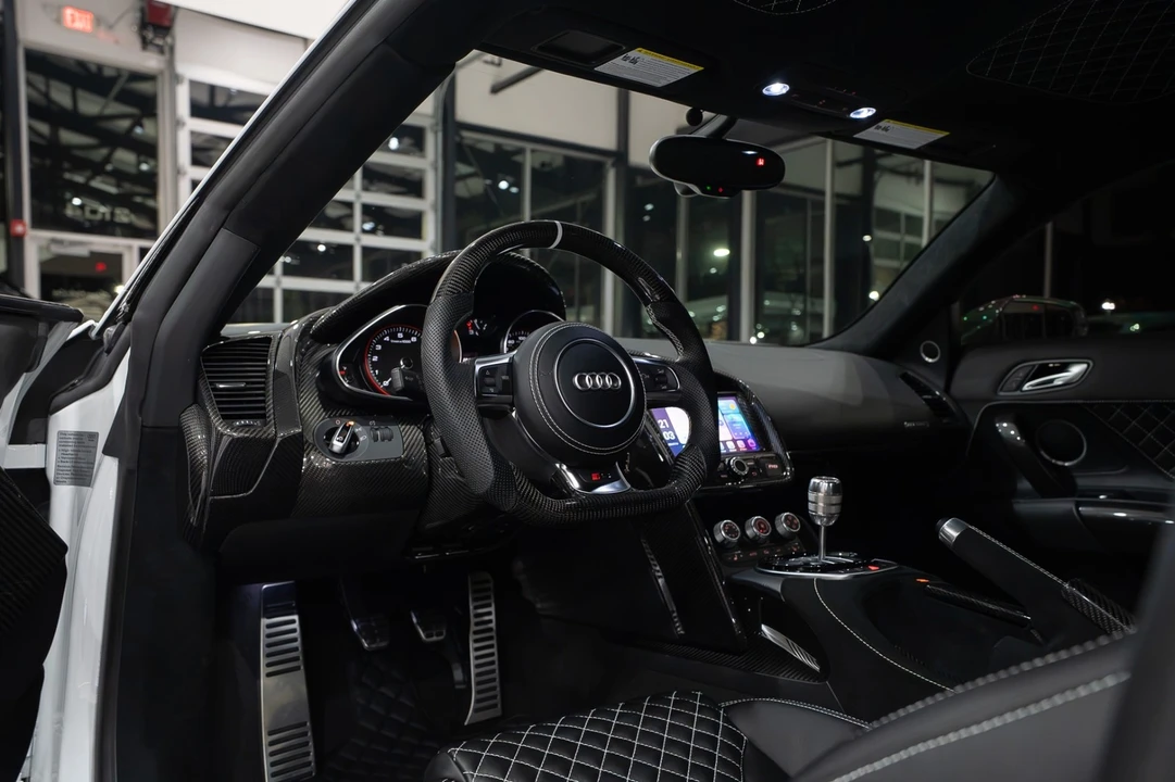 2014 Audi 42 R8 - Image 15 of 31
