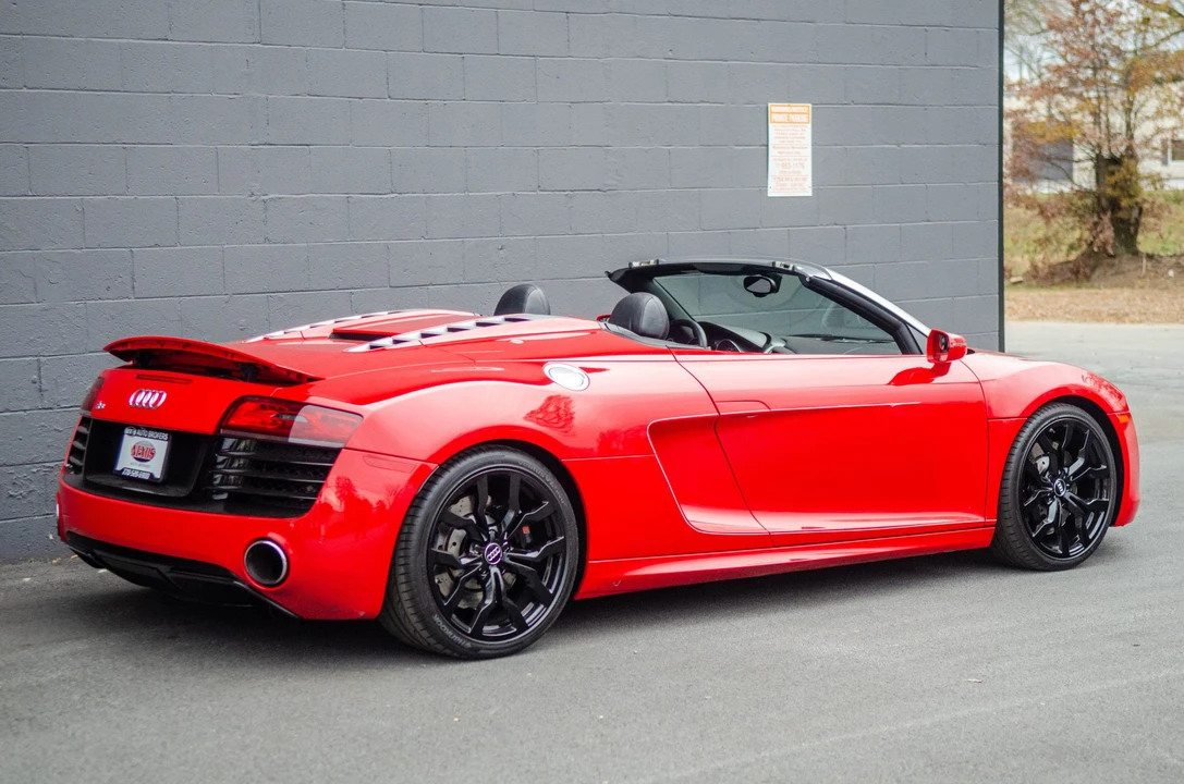 2014 Audi 42 R8 - Image 22 of 31