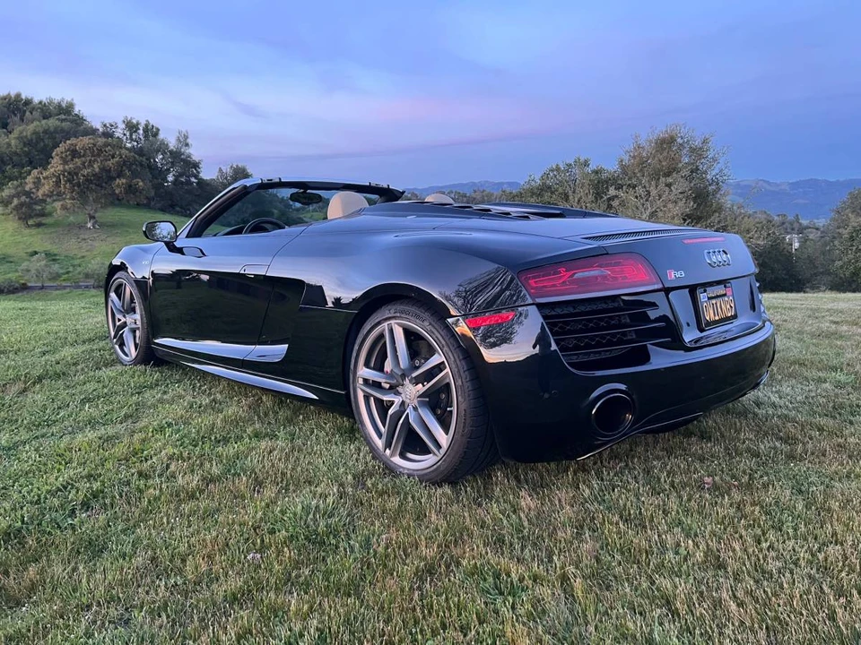2014 Audi 42 R8 - Image 6 of 24
