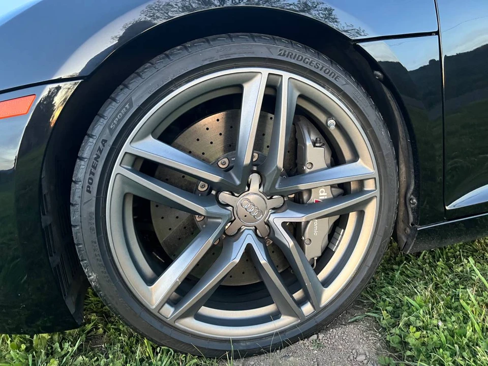 2014 Audi 42 R8 - Image 21 of 24