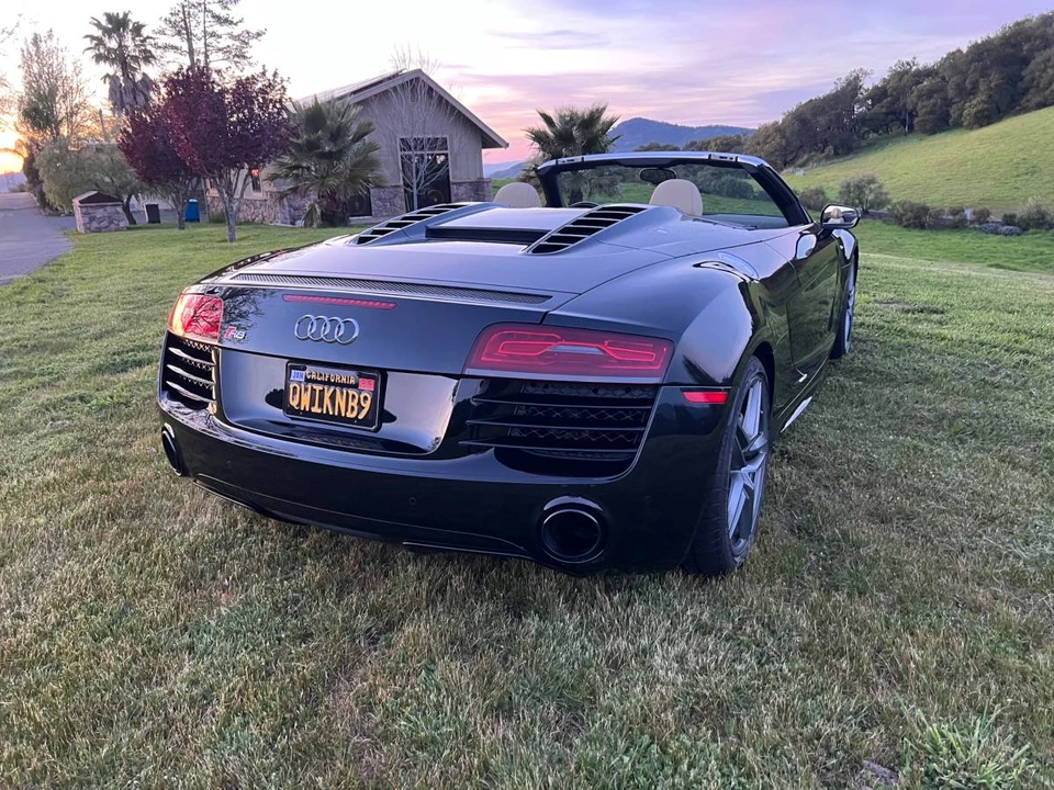 2014 Audi 42 R8 - Image 9 of 24