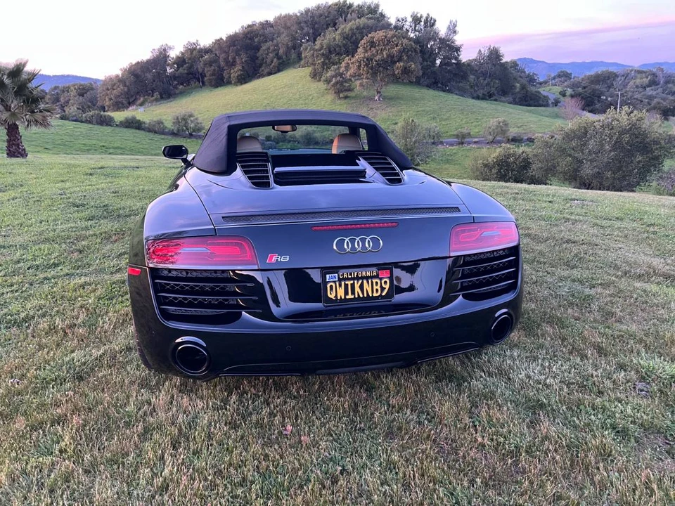 2014 Audi 42 R8 - Image 24 of 24