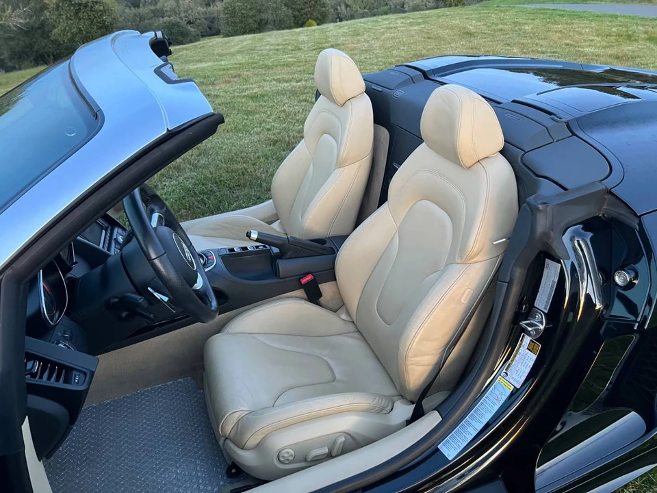 2014 Audi 42 R8 - Image 10 of 24