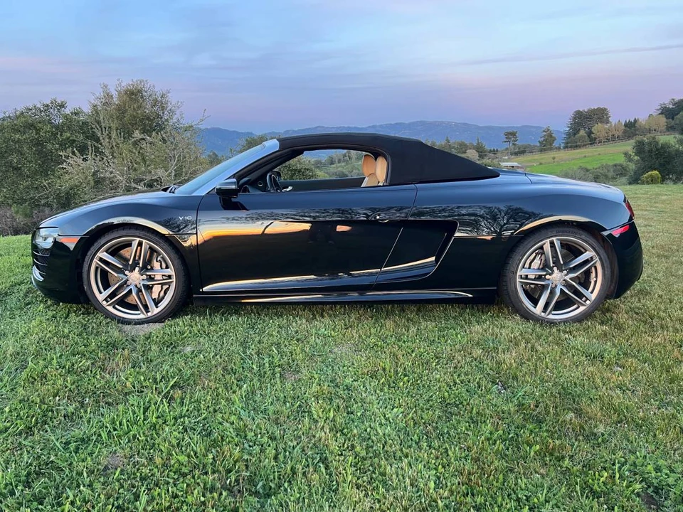 2014 Audi 42 R8 - Image 23 of 24