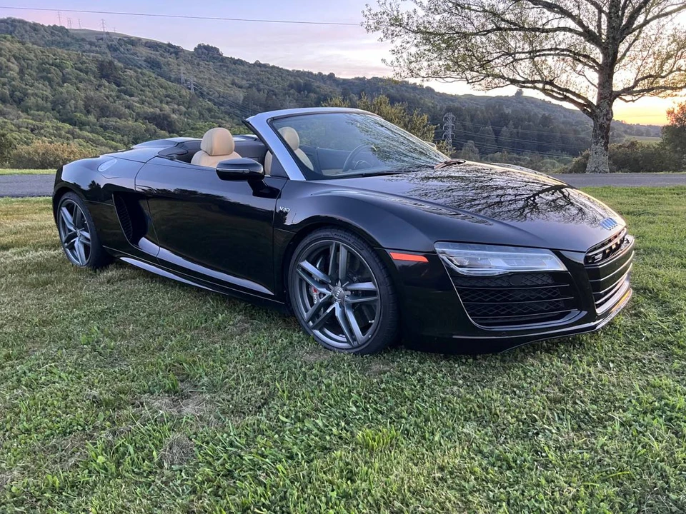 2014 Audi 42 R8 - Image 2 of 24
