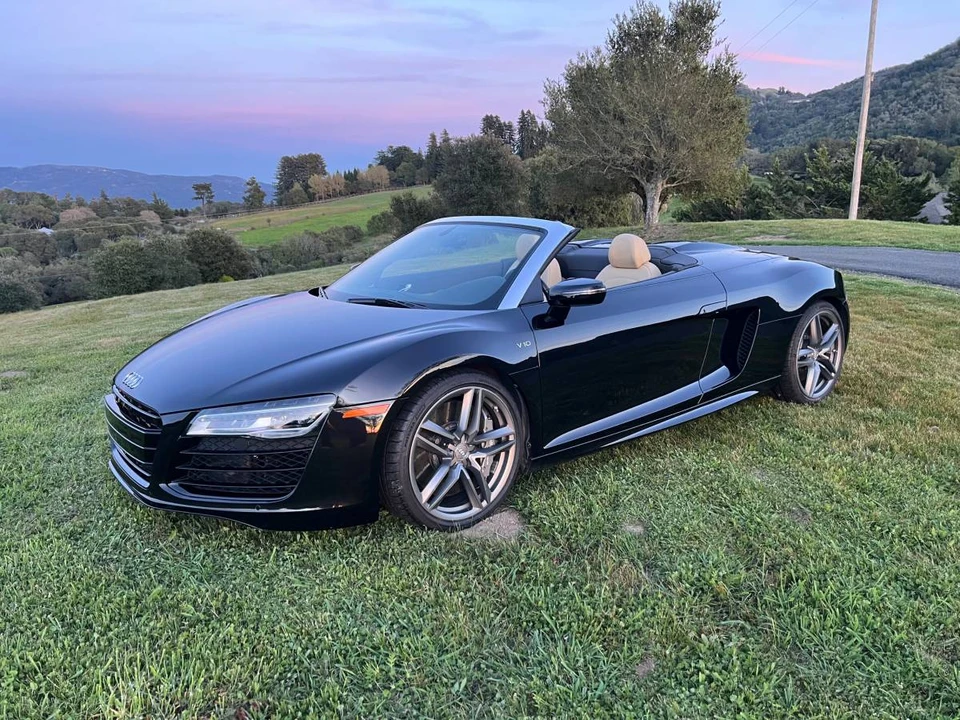 2014 Audi 42 R8 - Image 4 of 24
