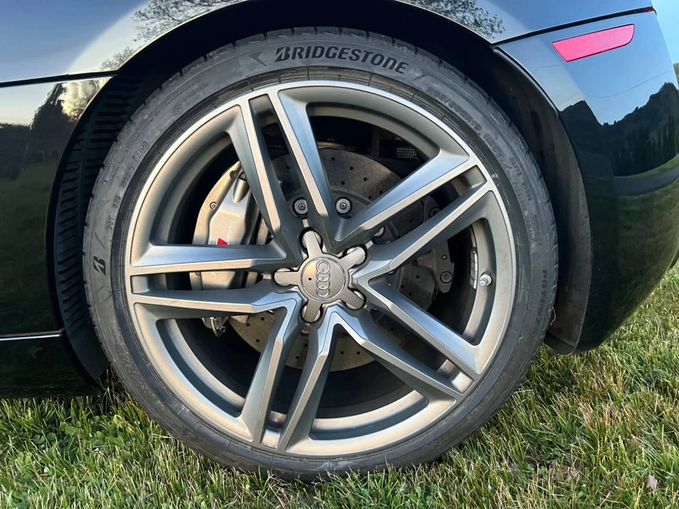 2014 Audi 42 R8 - Image 22 of 24