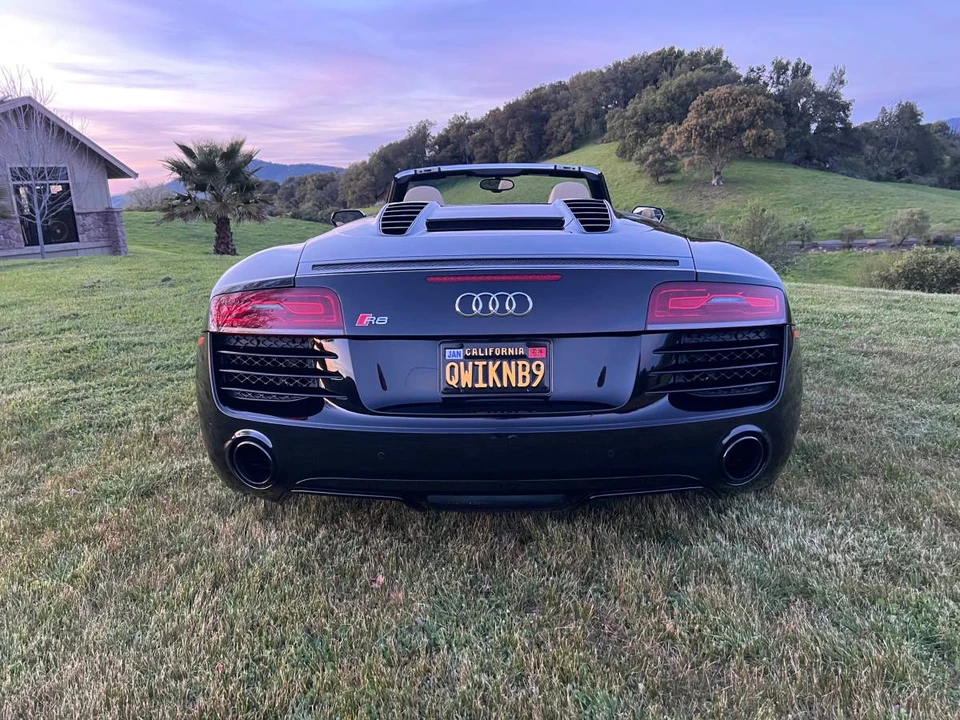 2014 Audi 42 R8 - Image 8 of 24