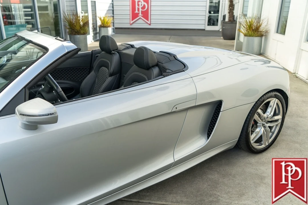 2014 Audi 42 R8 - Image 9 of 21