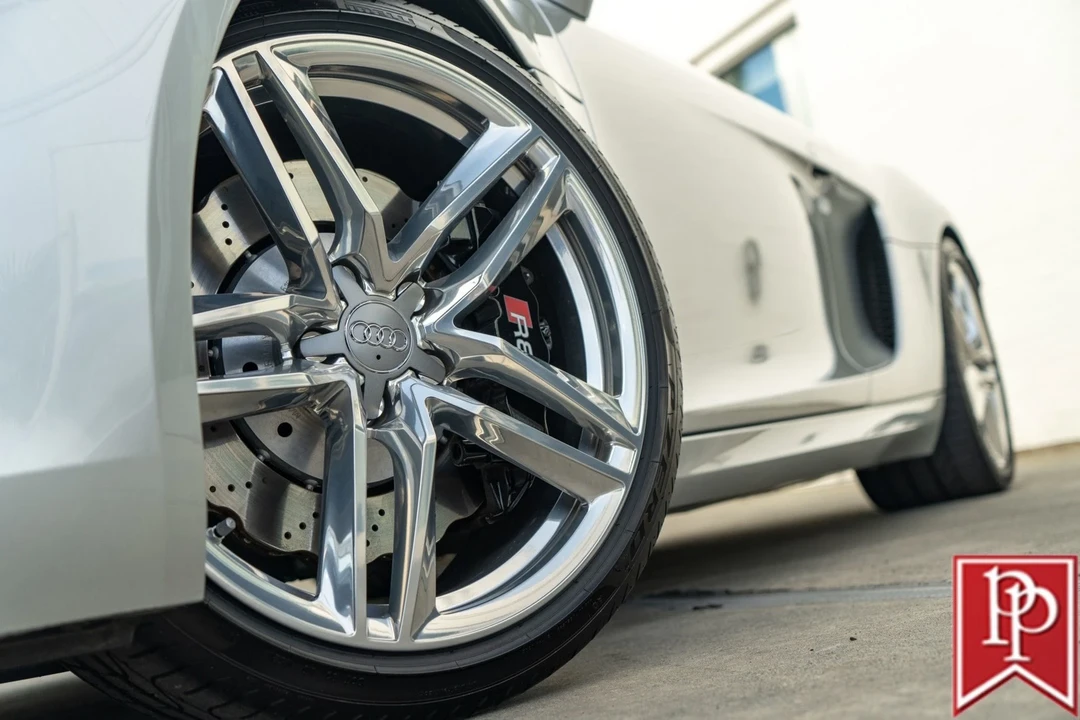2014 Audi 42 R8 - Image 8 of 21