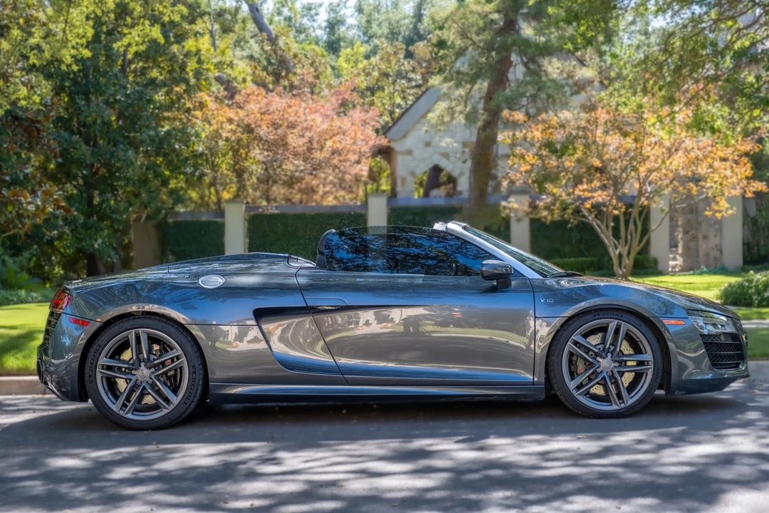 2014 Audi 42 R8 - Image 15 of 31