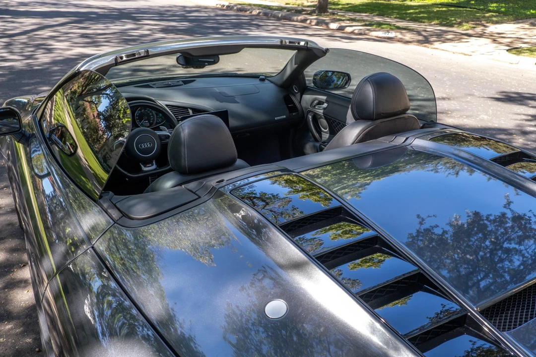 2014 Audi 42 R8 - Image 26 of 31