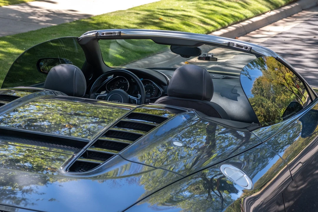 2014 Audi 42 R8 - Image 28 of 31