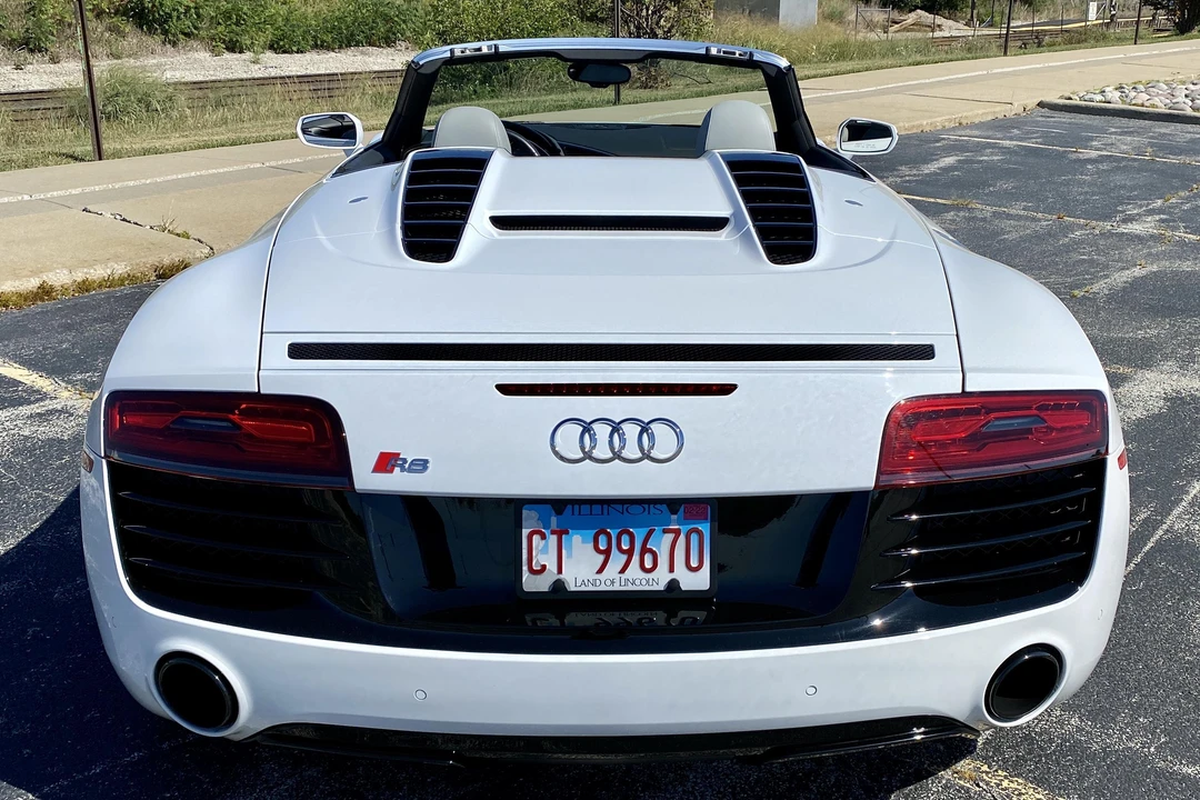 2014 Audi 42 R8 - Image 5 of 31