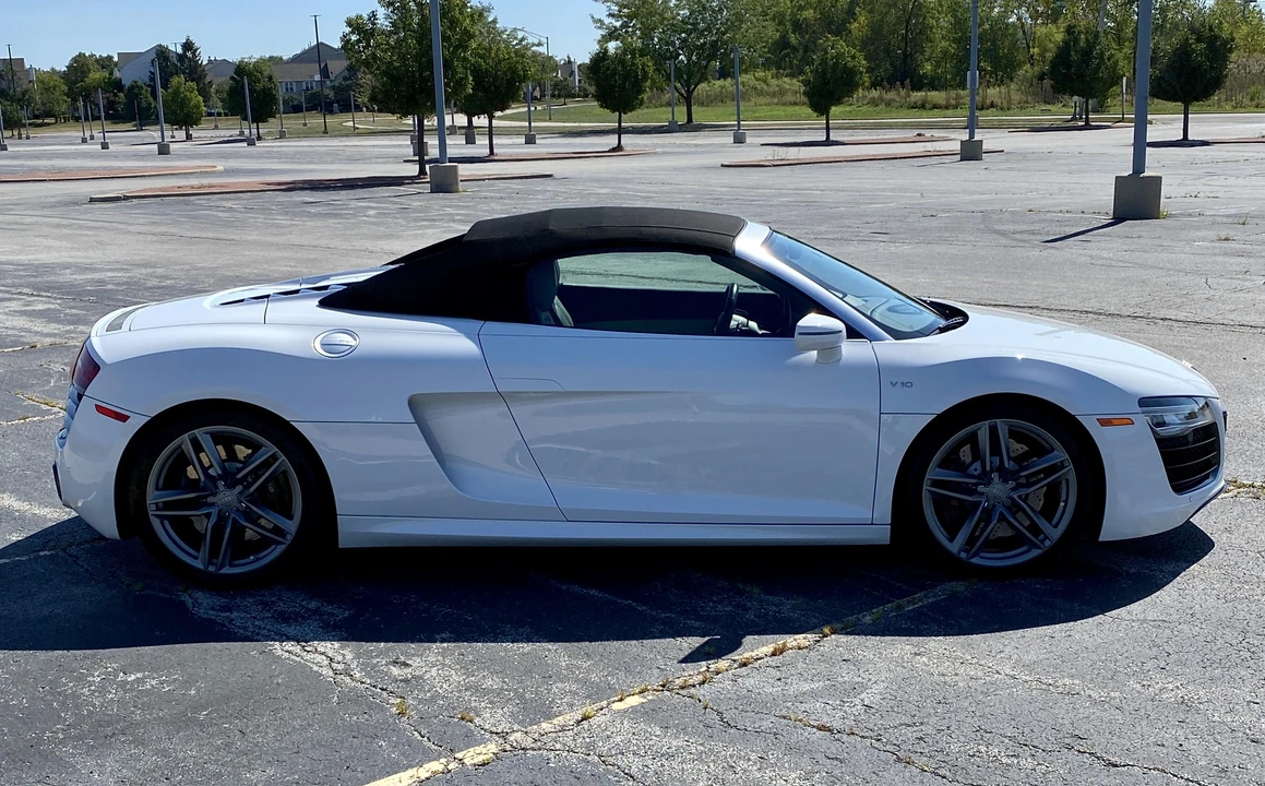 2014 Audi 42 R8 - Image 22 of 31