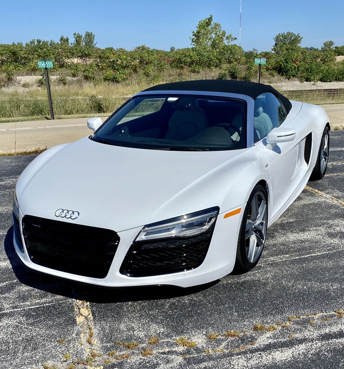 2014 Audi 42 R8 - Image 8 of 31