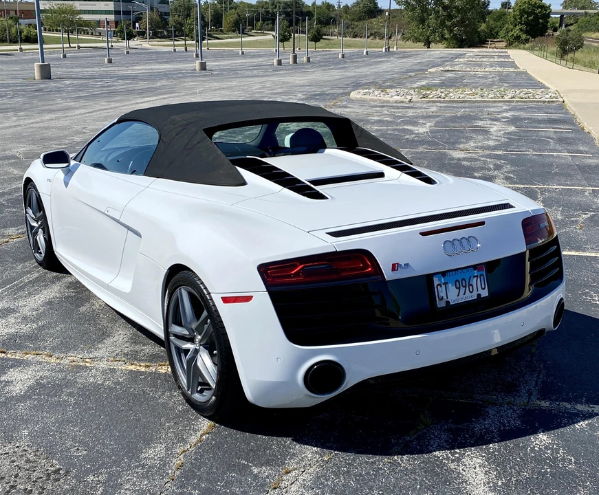 2014 Audi 42 R8 - Image 16 of 31