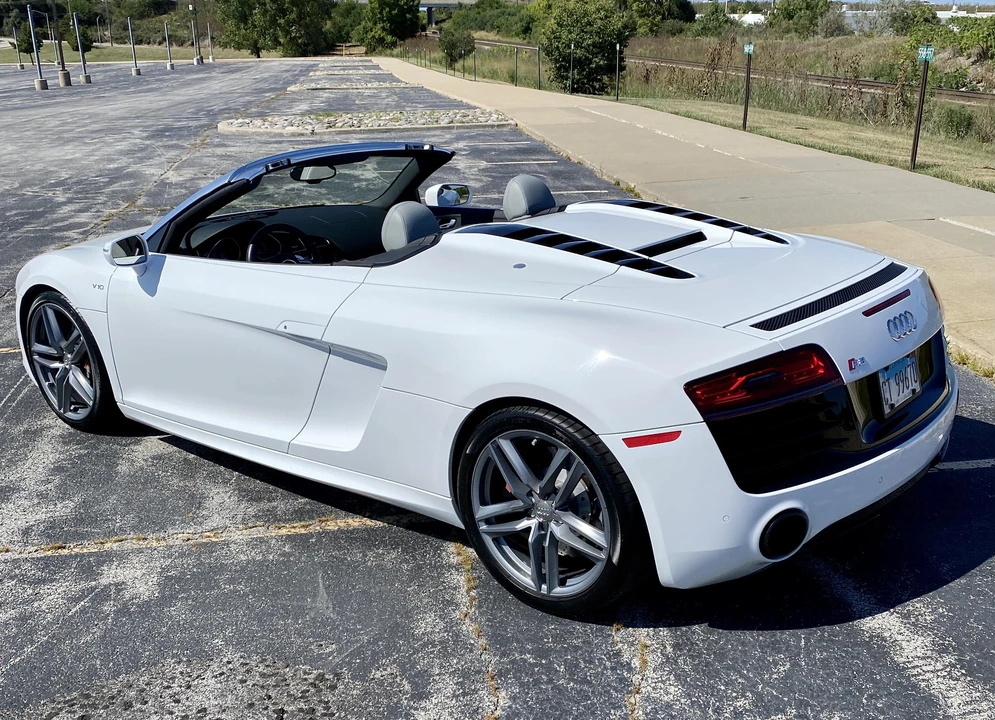 2014 Audi 42 R8 - Image 14 of 31