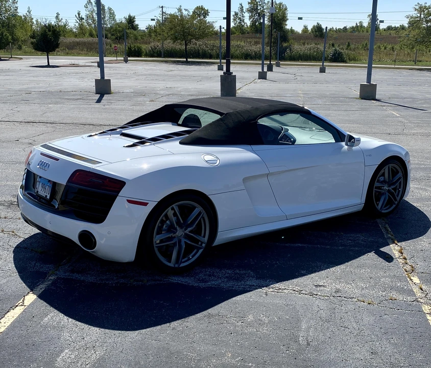 2014 Audi 42 R8 - Image 18 of 31